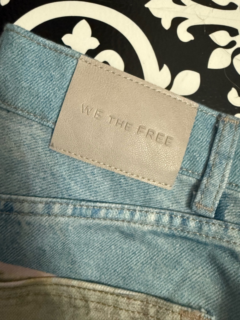 Free People We The Free Illusions Patchwork
Printed Jeans - Picture 6 of 14
